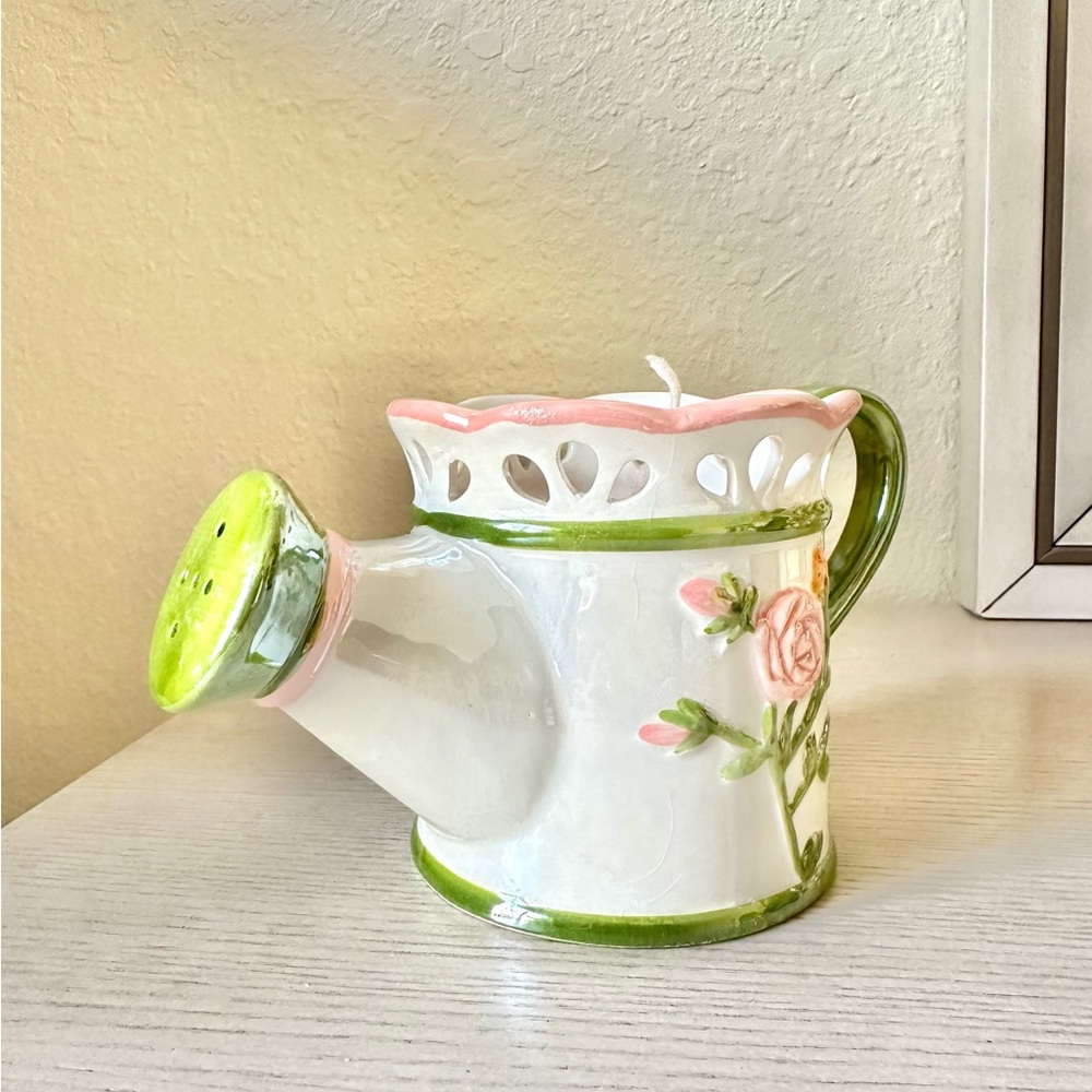 VINTAGE CANDLE CERAMIC WATERING CAN WITH ROSES RELIEF -SINGLE WICK
